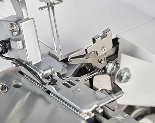 Bernette Funlock 44 Serger