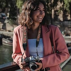 Art Tribute Camera Strap For All DSLR Camera. Red