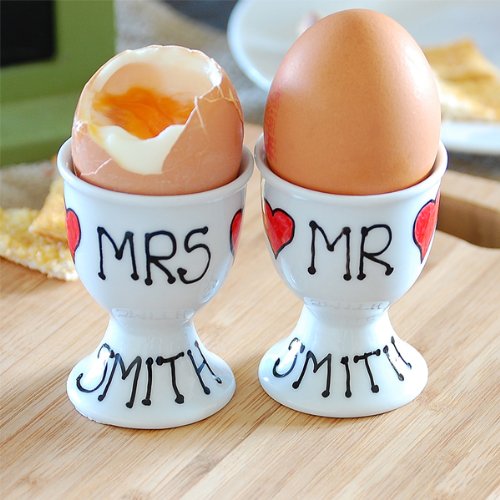 Personalised Pair of Mr and Mrs Egg Cups Amazon.co.uk Kitchen & Home