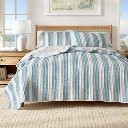 Twin Coastal Quilt Bedding Set, Summer Coastal Quilt with Sham, Beach 2-Piece Reversible All Season Bedspread Quilt Set. Lightweight Nautical Quilted Coverlet. Casco Bay Collection, Blue