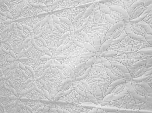 Regal Home Collections Pinsonic Quilt (Full/Queen) - Assorted Colors (White)