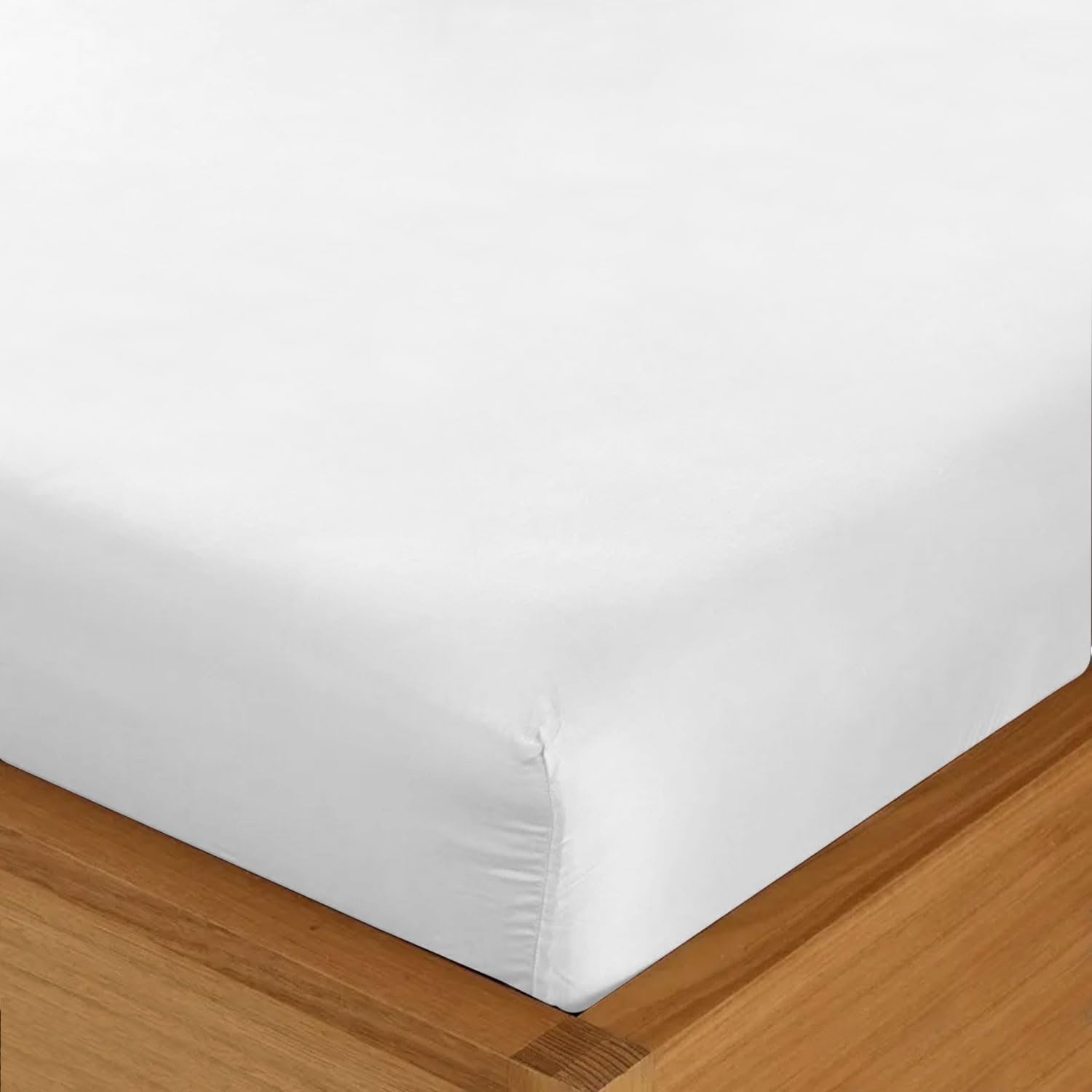 Single Fitted Sheet - 90 x 190cm with 30cm Deep Pocket, Soft Brushed Microfibre, Wrinkle-Free, Easy Care, Fade & Shrink Resistant by MAGNA COLLECTION (White, Single)