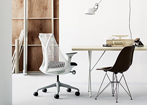 Herman Miller Sayl Task Chair: Tilt Limiter - Stationary Seat Depth - Stationary Arms - Standard Carpet Casters - Fog Base/Studio White Frame - Thumbnail 7