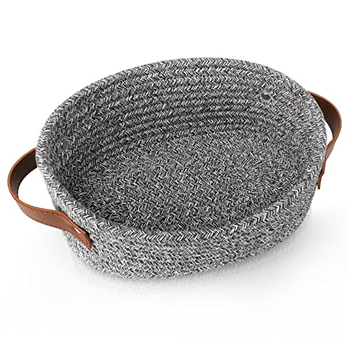 ABenkle Small Woven Basket with Handle, Empty Tiny