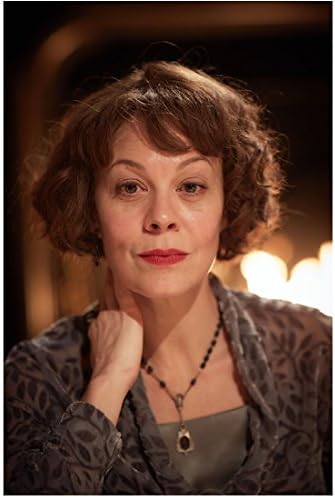 Peaky Blinders Helen Mccrory As Aunt Polly Head Shot Hand Resting On Neck 8 X 10 Inch Photo At Amazon S Entertainment Collectibles Store