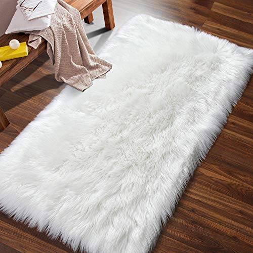 bedee Faux Sheepskin Rugs (60x150cm) Faux Fur Rug Soft Fluffy Rug Shaggy Area Rugs Anti-Skid Carpets for Bedroom Living Room Kids Room Decor