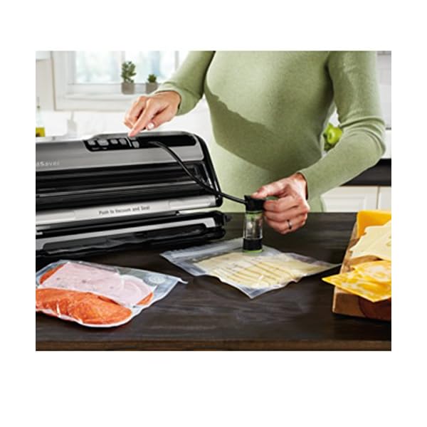 FoodSaver-New-FM5000-Series-2-in-1-Vacuum-Sealing-System-Plus-Starter-Kit-FM5200