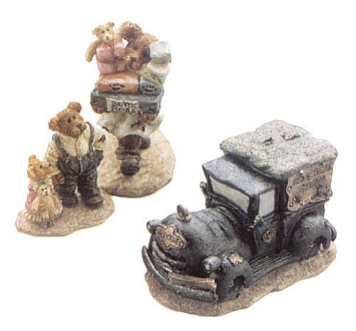 Ted E. Bear Shop Accessories (Bearcedes, Ted E. Bear with Junior, Poppa McBear and Lucy) Style # 19501-1