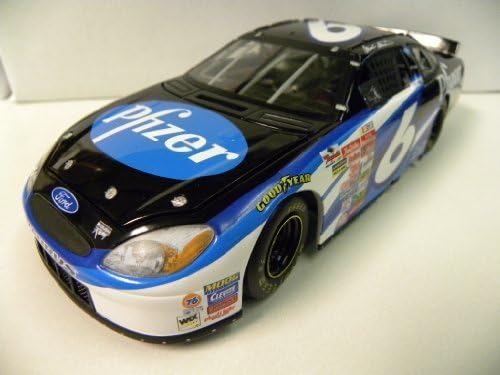 1/24 Scale Team Caliber Owners Series Nascar #6 Mark Martin 2002 Ford Taurus Pfizer Limited Edition of 5,004 Pcs.