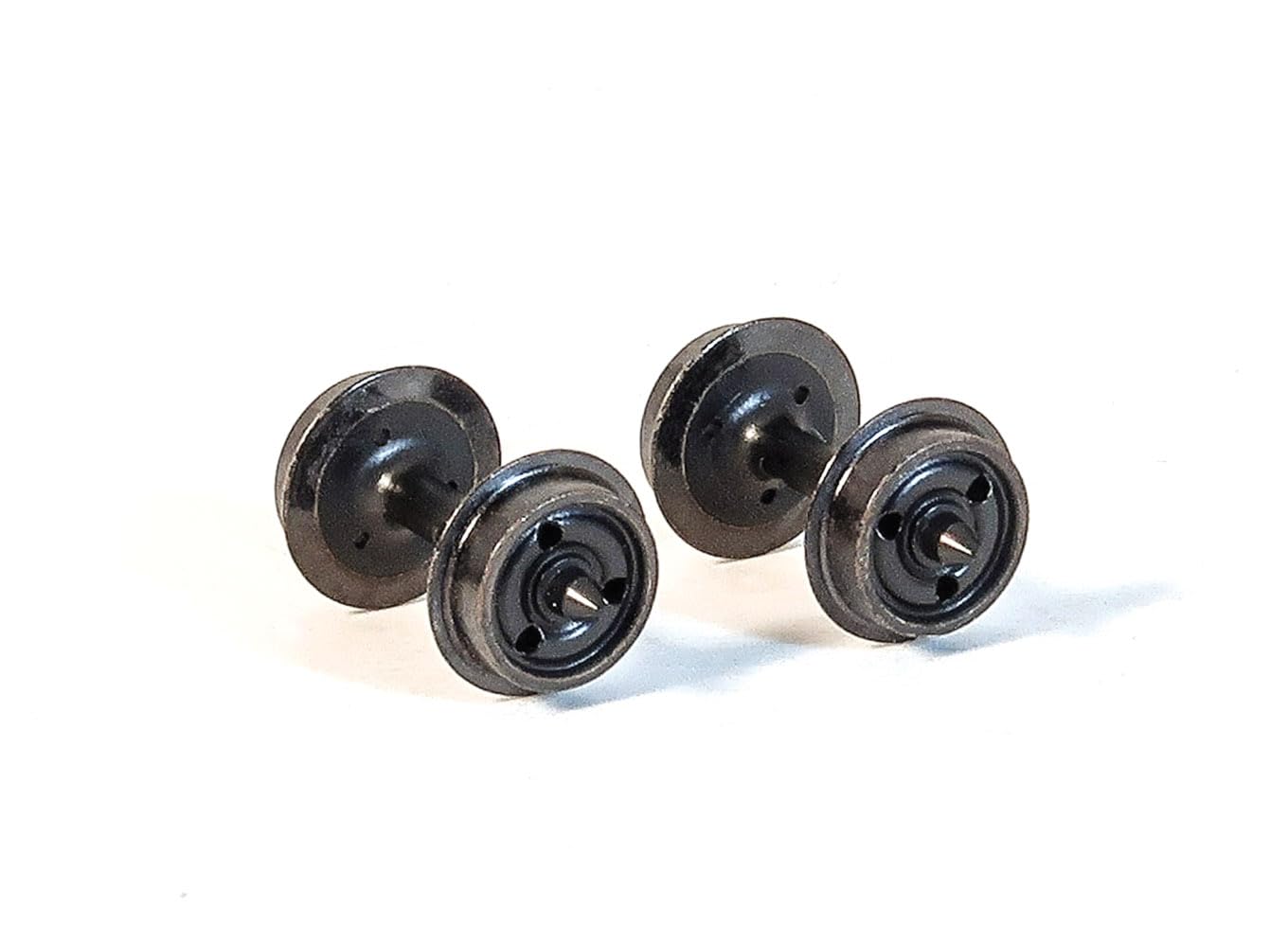 Peco - N/009 Gauge - 3-hole Disc Wheels with Nickel Silver Tyres (NR-132) - Pack of 8 Pairs