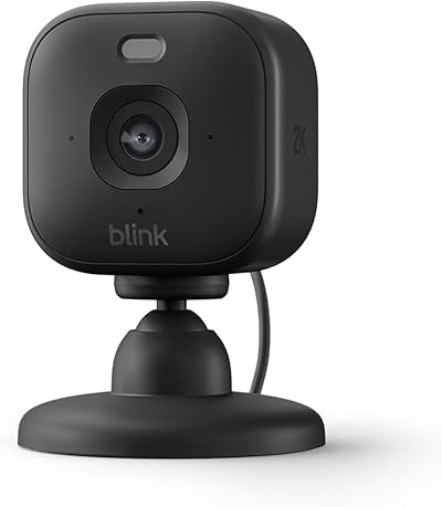 Blink Mini 2K+ (neueste Generation) Überwachungskamera für den Innenbereich| Sicherheitskamera mit Netzstecker für zuhause | 2K-Videoauflösung, 4-fach-Zoom, Nachtsicht in Farbe | 1 Kamera – Schwarz