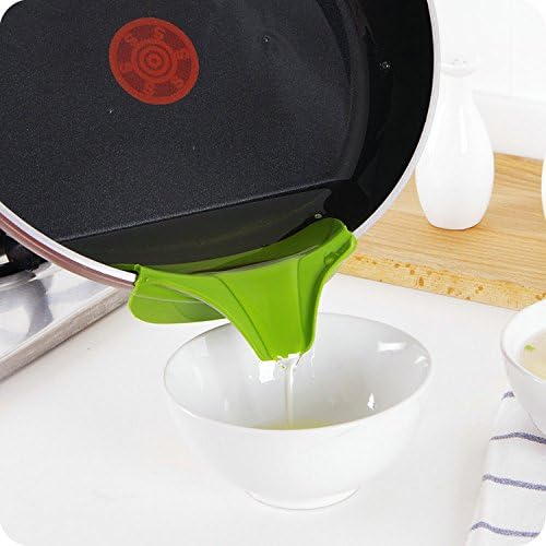 Creative Anti-spill Silicone Slip On Pour Soup Spout Funnel for Pots Pans and Bowls and Jars Kitchen Gadget Tool, Random color