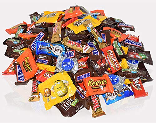 Sarah's Candy Factory Mixed Fun Size Chocolate Variety Assortment with Snickers, 100 Grand, M&M's, KitKat, Twix, Milky Way, Reese's, Almond Joy, 5.6 lb, 150 count