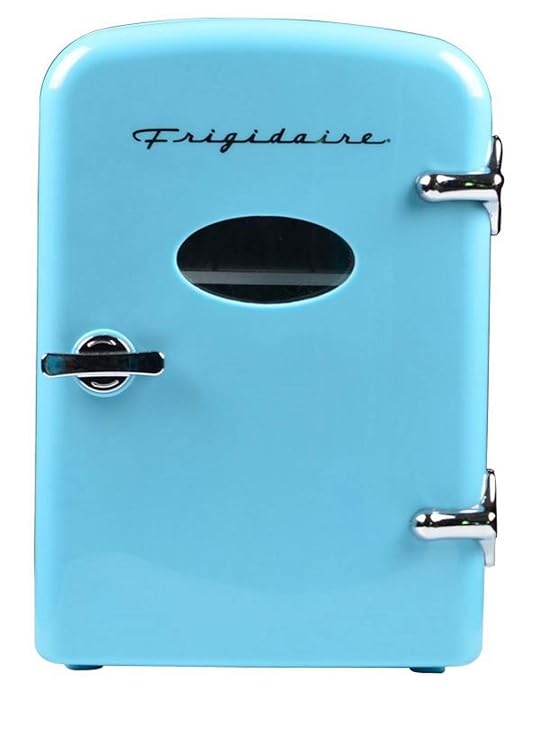 Amazon.com: Frigidaire Retro Mini Compact Beverage ...