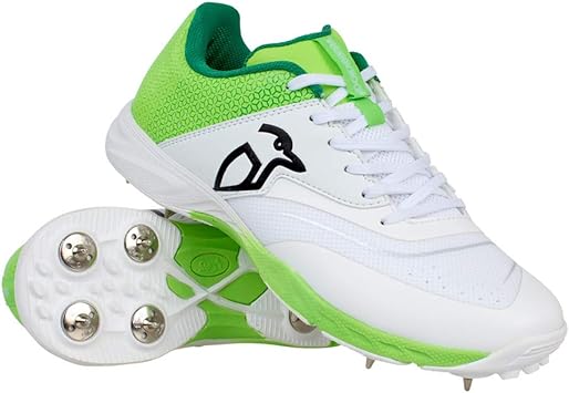 nike cricket spikes shoes
