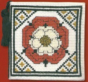 Textile Heritage Tudor Rose Needle Case Cross Stitch Kit