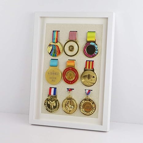 Amazon Co Jp メダルディスプレイボックスメダルを表示するメダルディスプレイケースフレーム スポーツメダル 3dボックスフォトフレーム 絵額縁戦争 軍事 スポーツメダルを表示するダイレクトブラックウォルナット色 ホーム キッチン