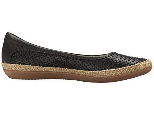 clarks flat shoes uk