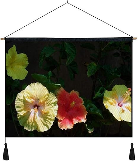 Amazon Co Jp 綿の麻 タペストリー 多機能 掛け軸 掛け物 横 80cmx60cm ハイビスカス植物枝葉開花 個性 掛け軸 掛け物 掛けじく ポスター インテリア 組立式 部屋飾り壁 壁飾り ホーム キッチン