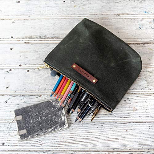 The Keeper Pouch in Moss