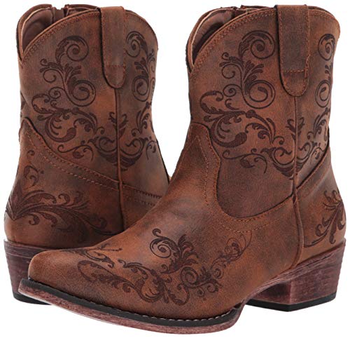 boots with round toe