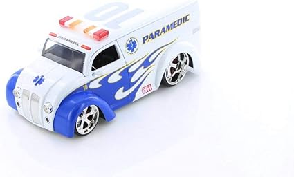 1 24 scale model ambulance