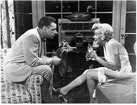 Seven Year Itch Marilyn Monroe Looking Excited On Couch Talking To