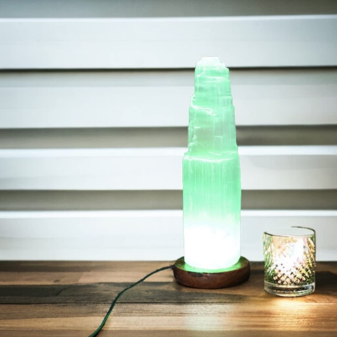 vingardium leviosa Pure Selenite Crystal Rock USB Mountain Tower Lamp Handcrafted Multi Colour Changing Wooden Base Meditation Healing Mineral Home Decoration Lamp (15cm)