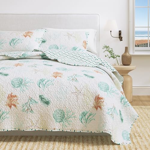 Great Bay Home 2-Piece Twin Reversible Lightweight Coastal Quilt Comforter with 1 Sham | All-Season, Beach Bedspreads | Coral and Sea Shell Coverlet Sets | Key West Quilts Collection