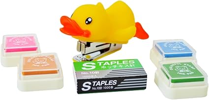 Amazon ダック 可愛い キュート 机上のお供に アヒルのホッチキス ホッチキス針 スタンプパッド 4色 3点セット ホチキス 穴あけパンチ 文房具 オフィス用品 Amazon ダック 可愛い キュート 机上のお供に アヒルのホッチキス ホッチキス針 スタンプパッド 4色 3点セット ホチキス 穴あけパンチ 文房具 オフィス用品