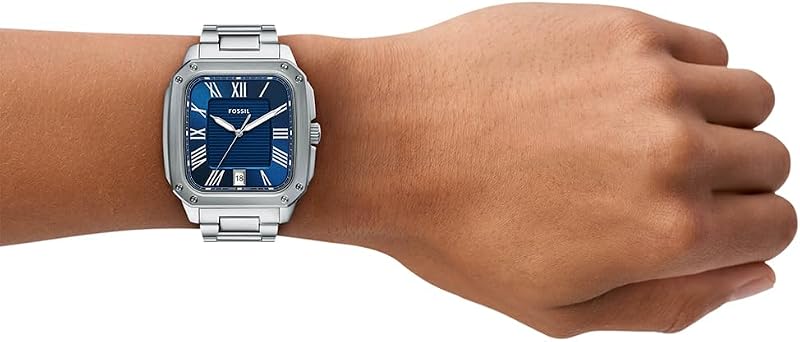 Orologio Crosby da uomo, movimento al quarzo con data a tre lancette e cinturino in acciaio inossidabile, Tono argento e blu, 42 mm
