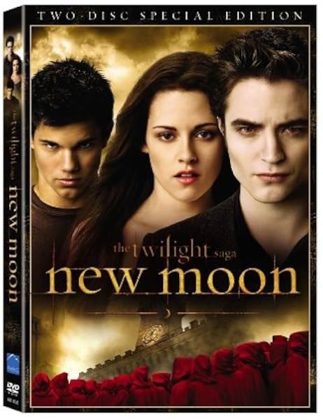 Amazon Com The Twilight Saga New Moon Two Disc Special Edition Kristen Stewart Robert Pattinson Chris Weitz Movies Tv