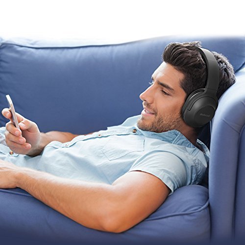 Bluetooth Headphones Over Ear, dodocool Hi-Fi Stereo Wireless Headset, Comfortable Memory-Protein Earpads, Foldable Headset w/Built-in Mic Wired Mode PC/Cell Phones, Black