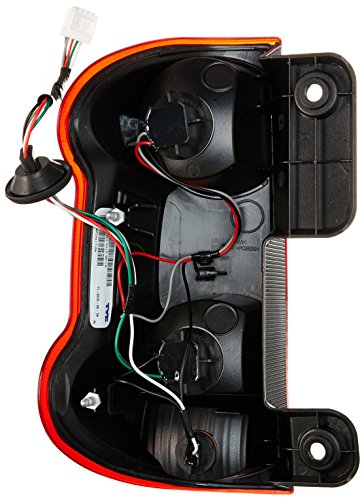 TYC 11-6615-00-1 Replacement right Tail Lamp (NISSAN NV200), 1 Pack