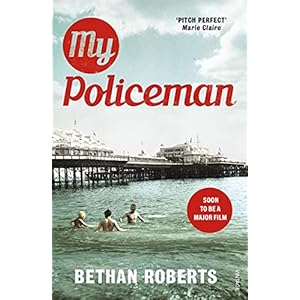 My Policeman: Bethan Roberts Paperback – 30 augustus 2012