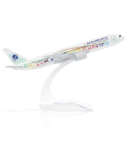 Amazon.com: Daron Skymarks Boeing House 787-8 with Spinning