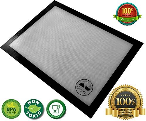 Silicone Baking Mat - Baking Sheet - Baking Tray - Oven Liner - Bakeware - Non Stick - Glass Fibre and Silicone Premium - Super Easy to Clean - Save Time & Money - Use It in the Oven, Microwave and Freezer - Healthy - Reusable and Flexible - Ideal Size 40cm x 30cm - Glamorous Black and White Design