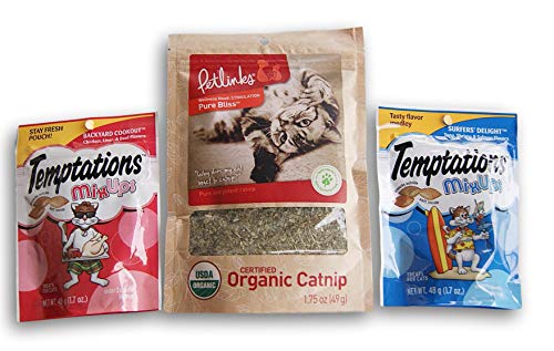 Jumping Daisy Holiday Christmas Kitty Cat Stocking Gift Filled with Treats - Certified Organic Catnip, Two Cat Toys, Two Temptations Treat Bags