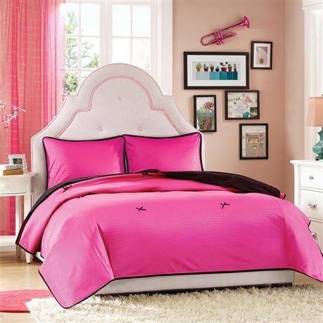 Hampton Hill Glamour Girls Coverlet Set, Twin, Hot Pink/Black by Hampton Hill