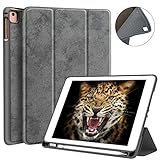 JUQITECH iPad 9.7 2018/2017 Case with Pencil Holder, Flexible Soft TPU Back Cover and Trifold Stand Smart Cover Case with Auto Sleep/Wake for iPad 6th Generation Apple iPad 9.7 Inch, Gray