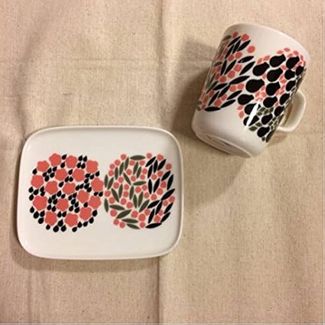Amazon Co Jp 伊勢丹 Shinjuku Limited Marimekko ヴxasukina Square Plate Mug Set Hobbies Amazon Co Jp 伊勢丹 Shinjuku Limited Marimekko ヴxasukina Square Plate Mug Set Hobbies