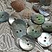 Funnytoday365 100Pcs Lot 10Mm Round Shell Sewing Buttons 2 Hole Button Natural Shell Buttons Color Japan Mother Of Pearl Mop