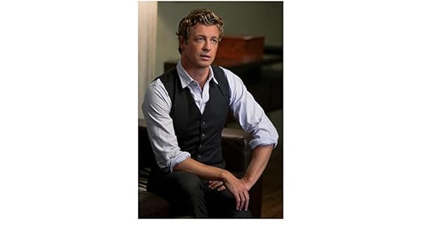 The Mentalist 8 X 10 Photo Simon Baker Patrick Jane Sitting On