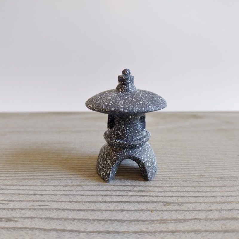 Miniature Japanese Lantern for Tabletop Terrarium, Zen Garden, Fairy Garden, Bonsai Tree Decoration (Design B) โ image 1
