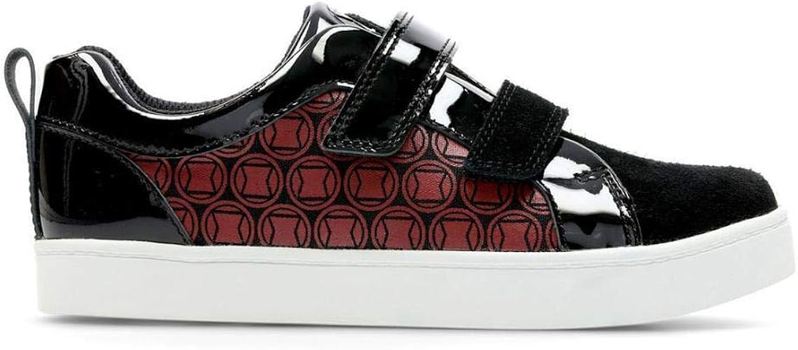 black and red clarks