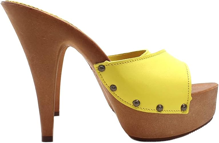 kiara clogs
