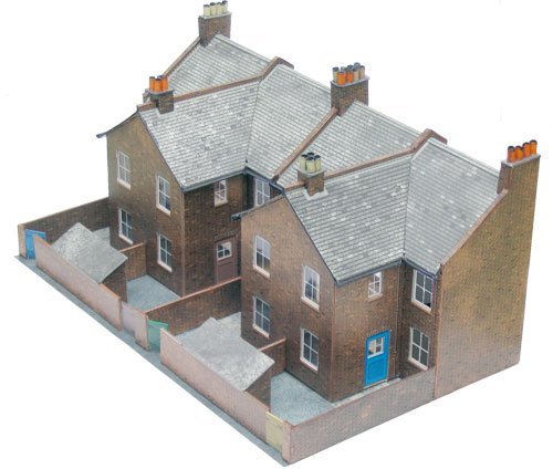 Superquick 1:72 Four Redbrick Terrace Backs - Low Relief Card Kit C5