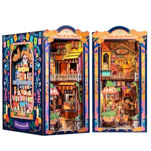 Plaza De Los Muertos