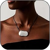 Gold Pendant Necklace for Women Chunky Gold Necklace Bold Statement Jewelry Trend Jewelry Gifts Women Outfit Accessory