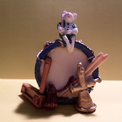 Pennywhistle Lane ** "Trinkets Drum" Bear Against Drum ** 655384